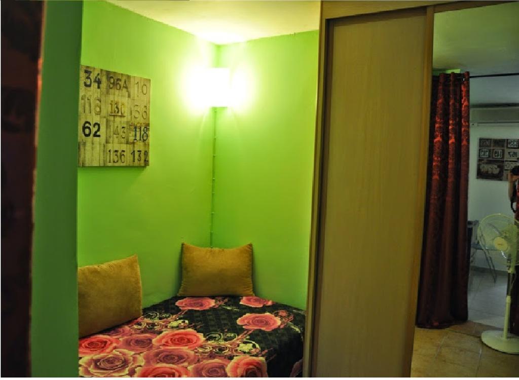 Arendaizrail Apartments - Almagor Street Petach Tikva Zimmer foto